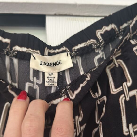 L’AGENCE Geraldine Chain Print cover up pants - Picture 5 of 5